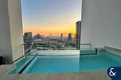 Skyline views | Private pool | High Floor