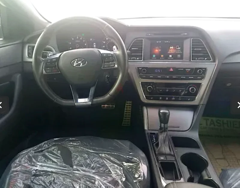 “Hyundai Sonata Sport 2017 – Sporty, Clean  Ready to Drive!”63612086094209113