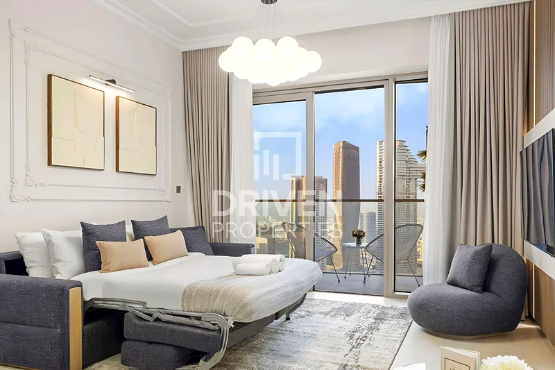 Opulent and Upgraded Unit with Captivating Views63772853258499111