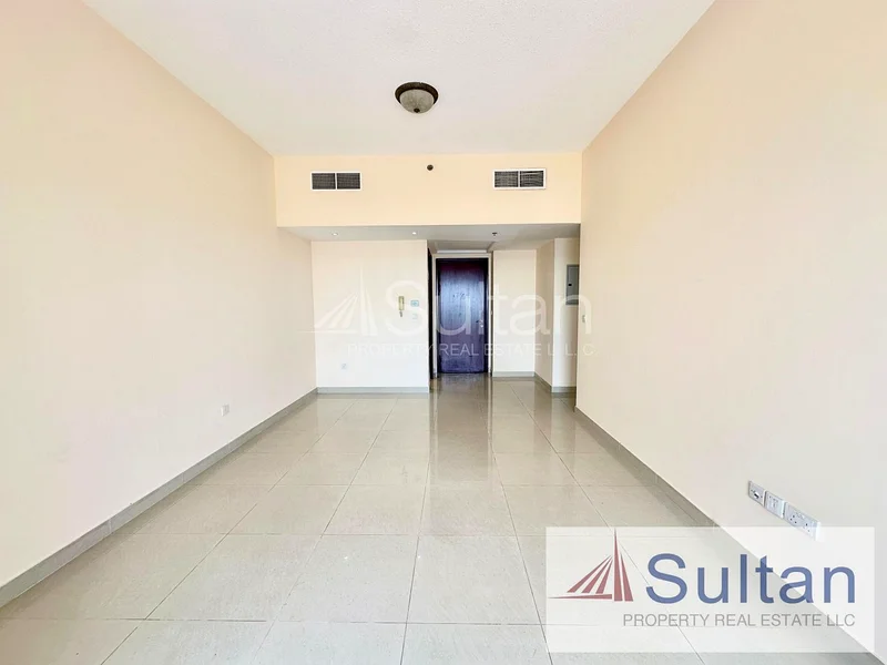 Fabulous Top-Floor 2BR with Amazing Views63861479715843111