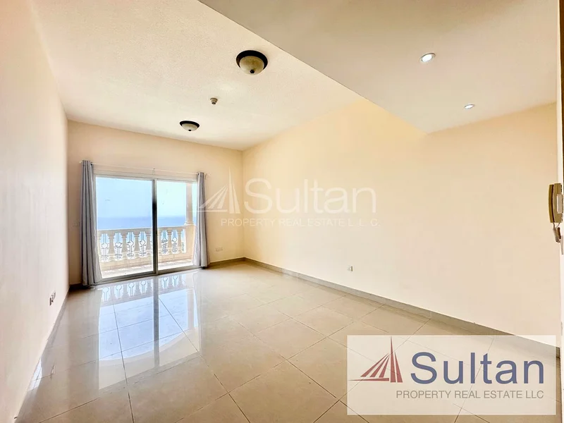 Fabulous Top-Floor 2BR with Amazing Views63861479715843114