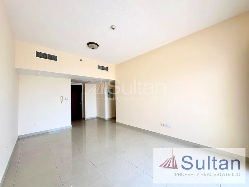 Fabulous Top-Floor 2BR with Amazing Views63861479715843112