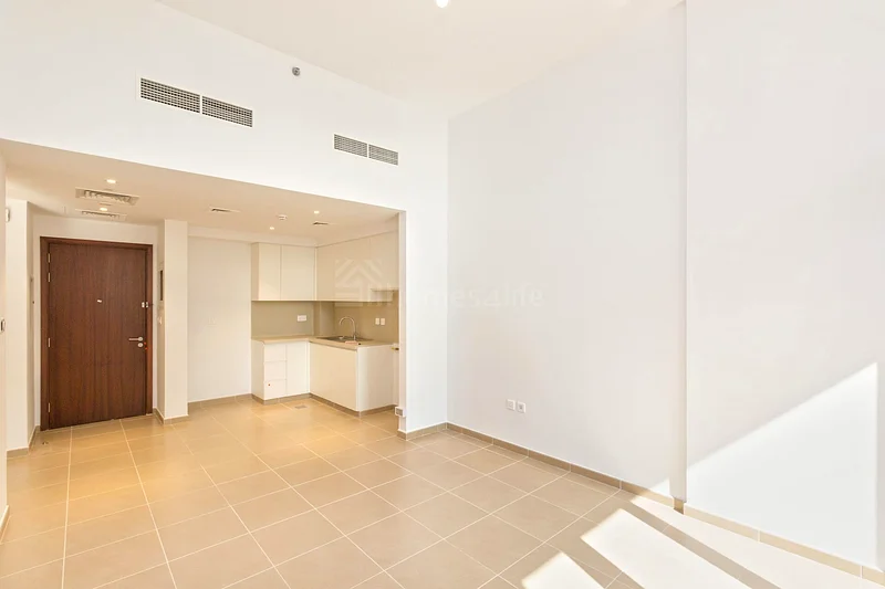 | Higher Floor | Pool View | Ready to Move in |63736812097155112