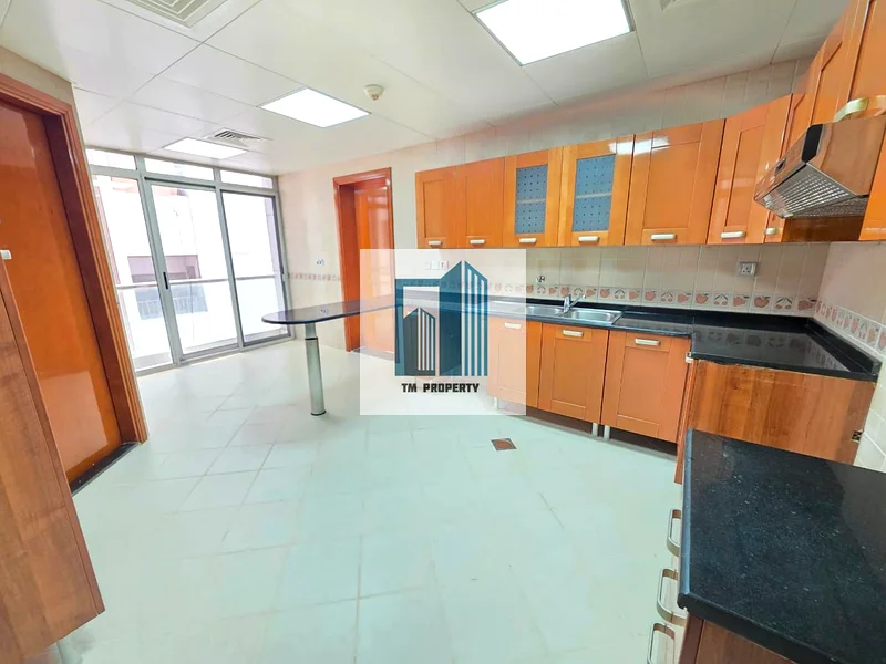 3bhk Available Very Big Size with all facility With Maid Room63625224320899114