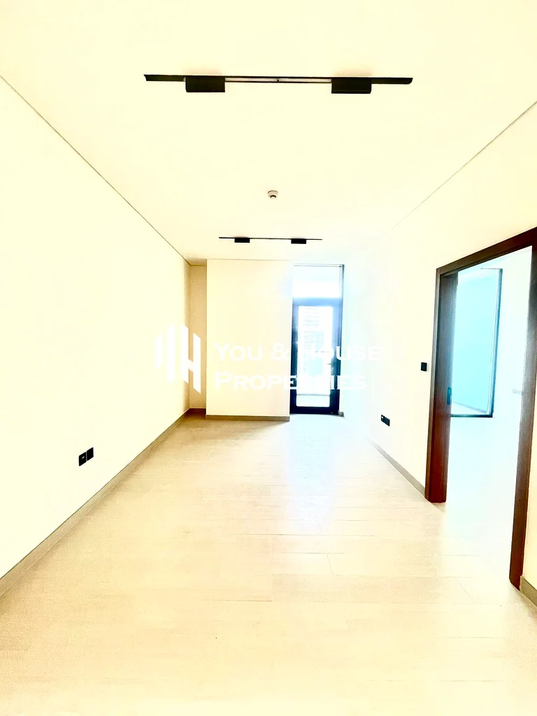 شقة جديدة بالكامل من غرفة نوم واحدة مع شرفة | تشطيبات رائعة | وسائل راحة عصرية63785165764739110