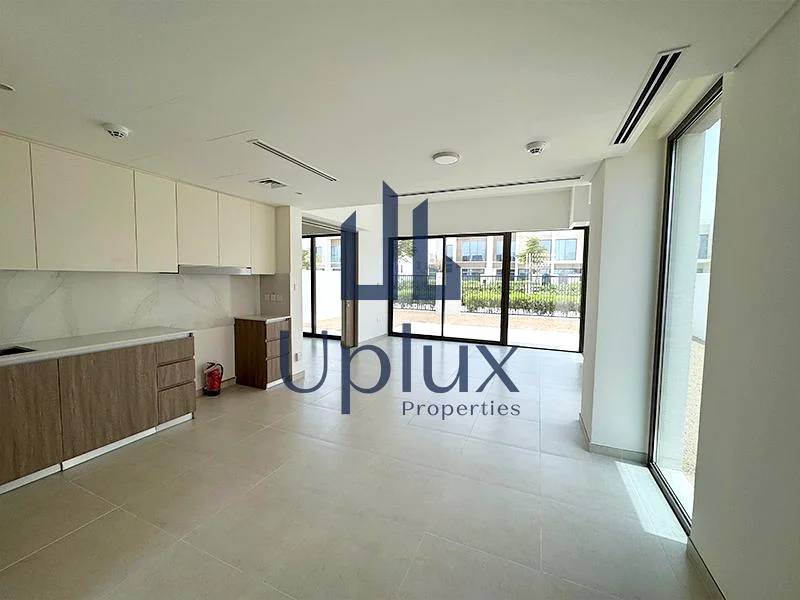 Single Row | Corner Unit | Unfurnished63807792590850112