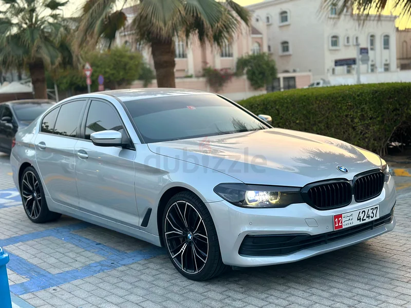 BMW 530i63613132472067111