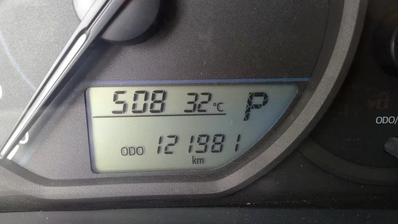 65371 Toyota Yaris E 1.5 L 202263613132145922114