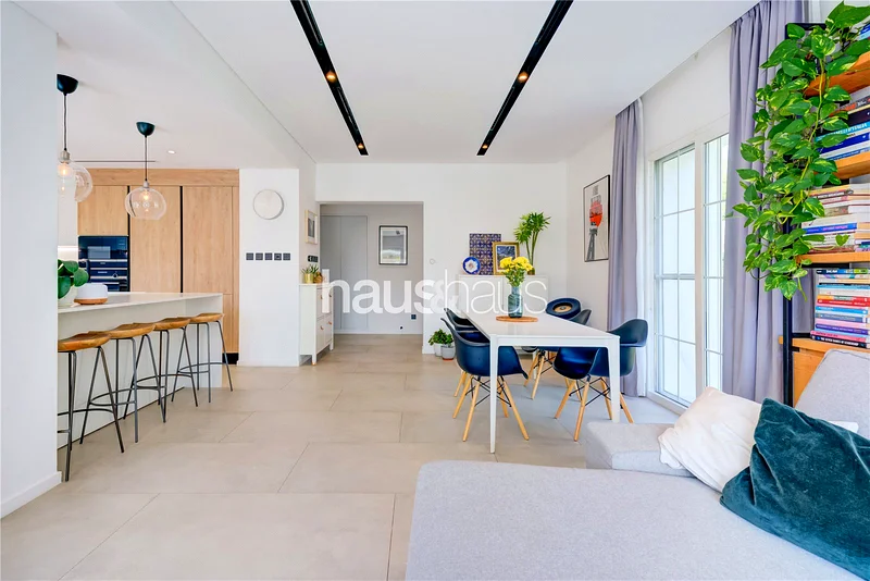 Open House Sunday 14th 10:00-13:00 By Apt Only63920365171842112