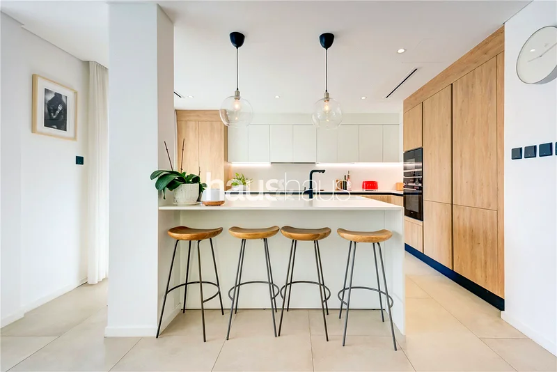 Open House Sunday 14th 10:00-13:00 By Apt Only63920365171842114