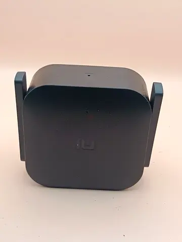 In excellent condition Xiaomi wifi extender