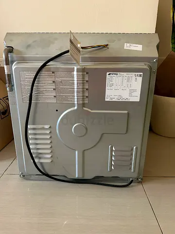 brand new never used.Smeg Built In Gas Oven, 60 cm, SF6341GGXt  original price is 2759