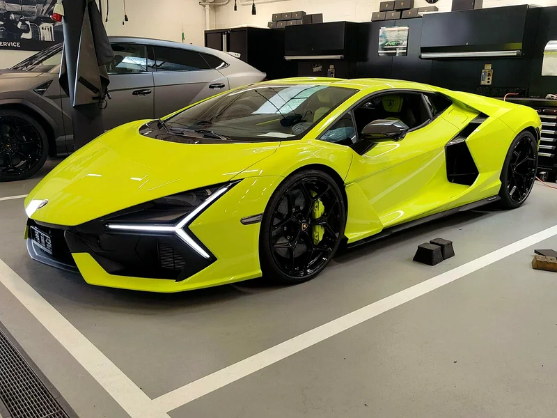 2025 LAMBORGHINI REVUELTO63613467486593112