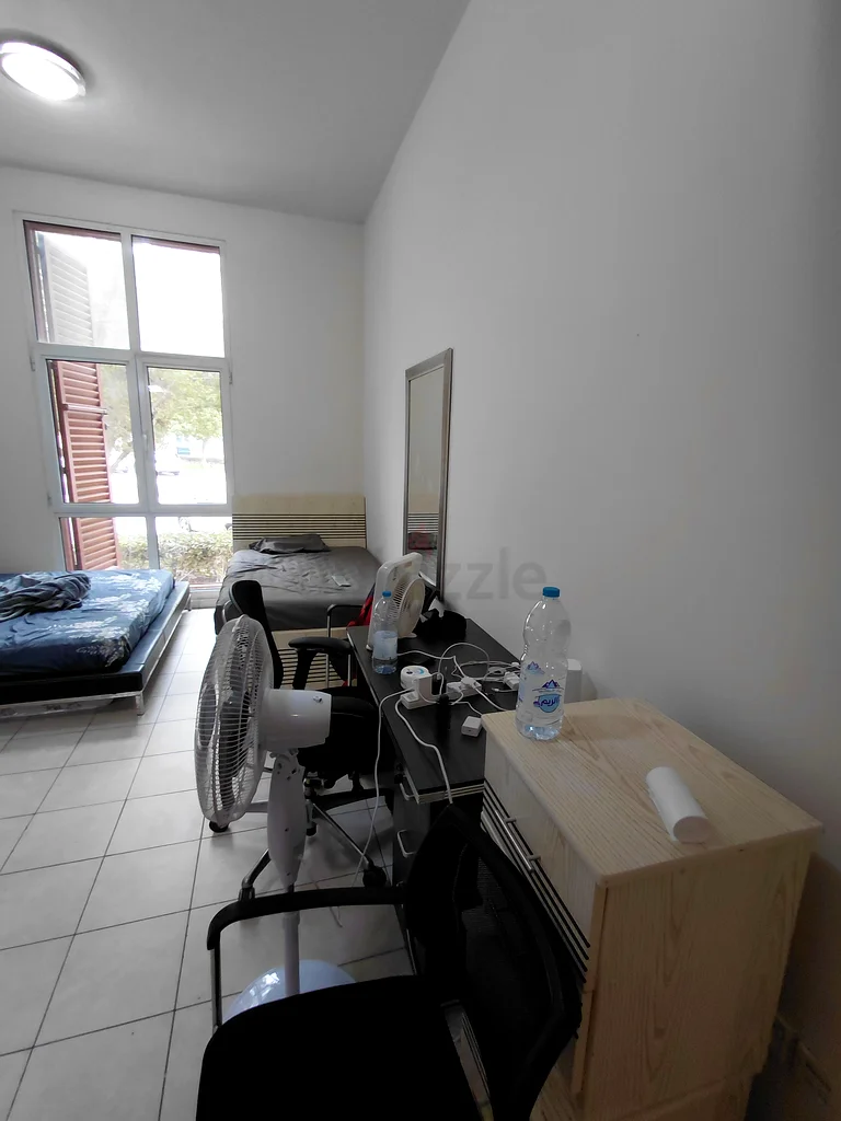 Looking for sharing partner for the Studio in Discovery Garden. Directly from onwer no commission.63797914189569111