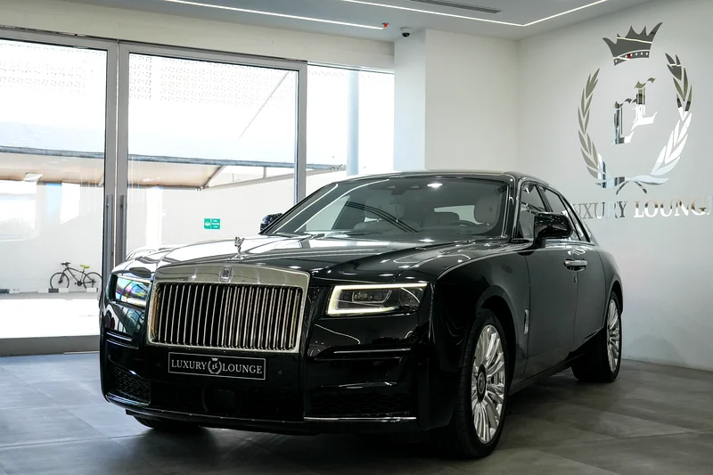 ROLLS ROYCE GHOST 2024 BRAND NEW. WITH REAR ENTERTAINMENT AND STARLIGHTS63612065591170112