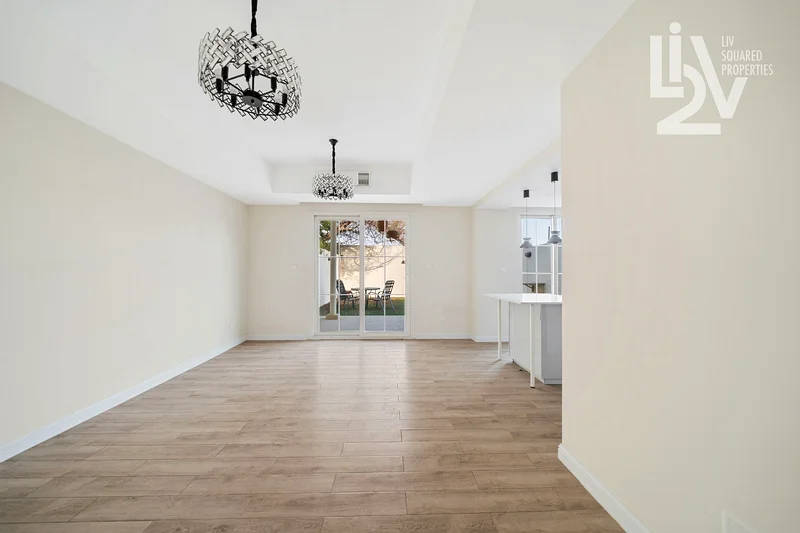 SINGLE ROW | NEAR DBS | UPGRADED VILLA63729026168321111