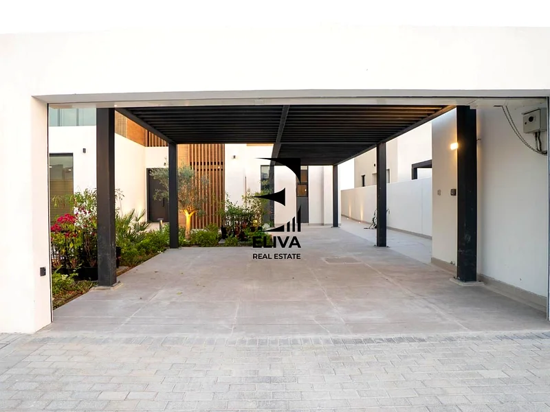 Single Row | Move In Ready | High-End Finishing63850529643779112