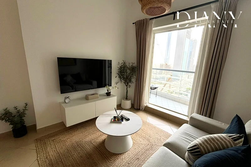 All included | Furnished | Lake view | Vacant  mid October63748964463619110