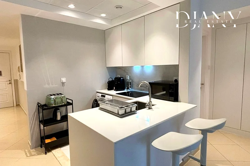 All included | Furnished | Lake view | Vacant  mid October63748964463619113