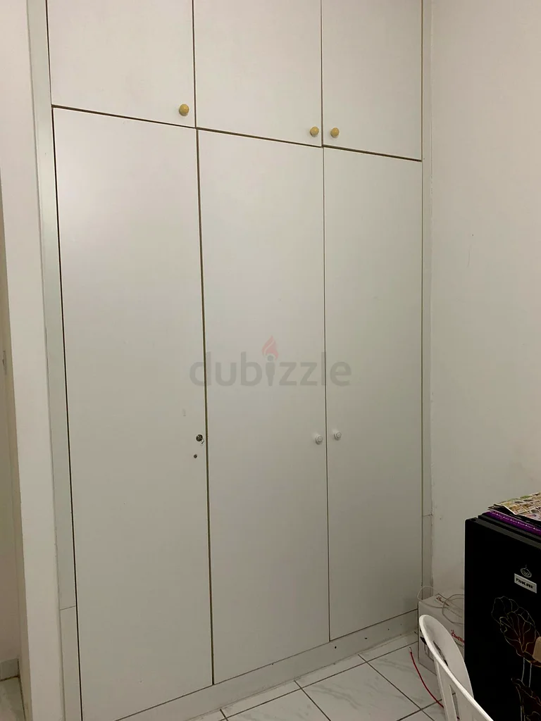 غرفة خاصة مع موقف سيارات63624810093314112