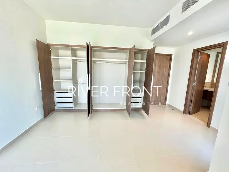 Close to Pool & Park | Back to Back | Hot Deal63732860986115114