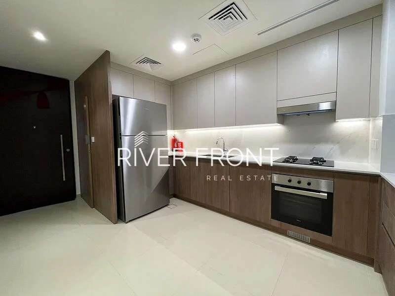 Close to Pool & Park | Back to Back | Hot Deal63732860986115110