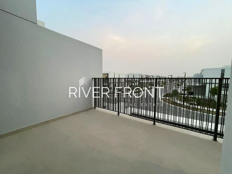 Close to Pool & Park | Back to Back | Hot Deal63732860986115111