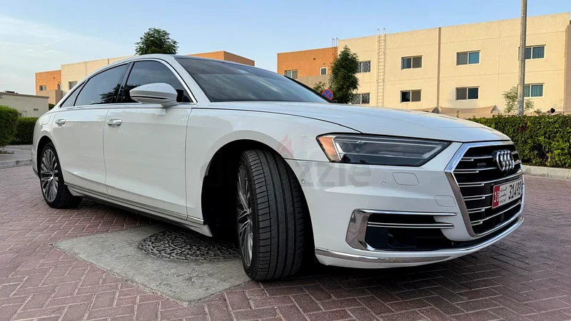 2019 Audi A8L Original 73,000 KMs بحالة الوكالة Beige63612079777666113