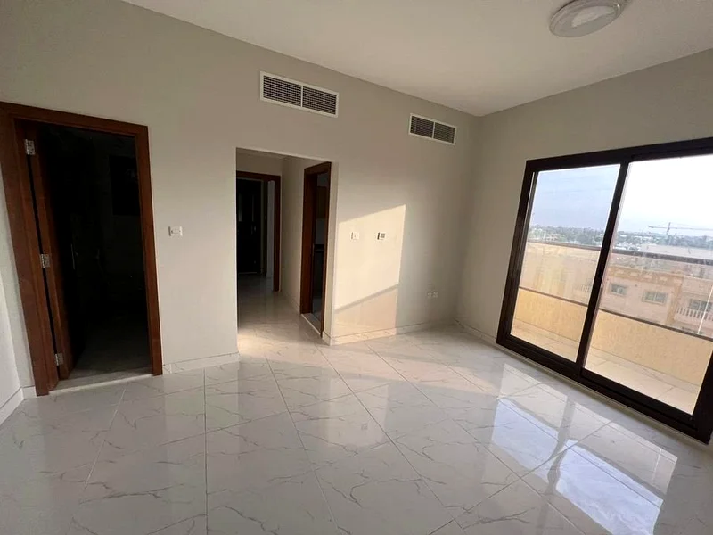 الجروف 2، خلف فندق راديسون بلو، بالقرب من مخرج دبي63714836758273110