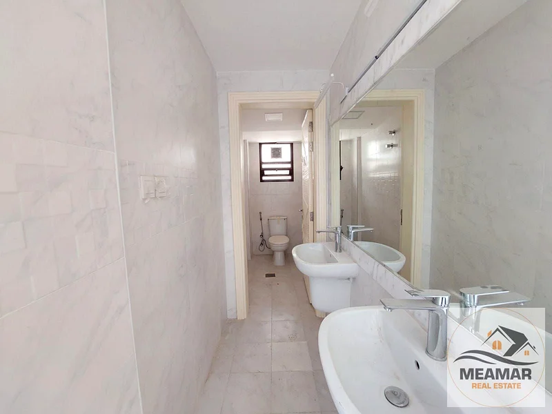 A wonderful five-bedroom villa for rent, located in Al Zahia, next to Sheikh Mohammed Bin Zayed Road..63710796850435112