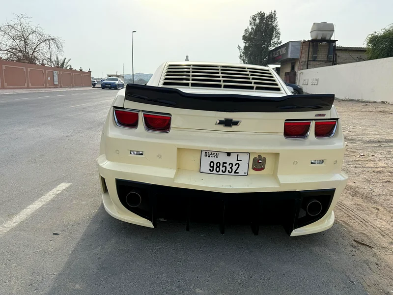 محرك كامارو V8 لعام 201163612055731075114