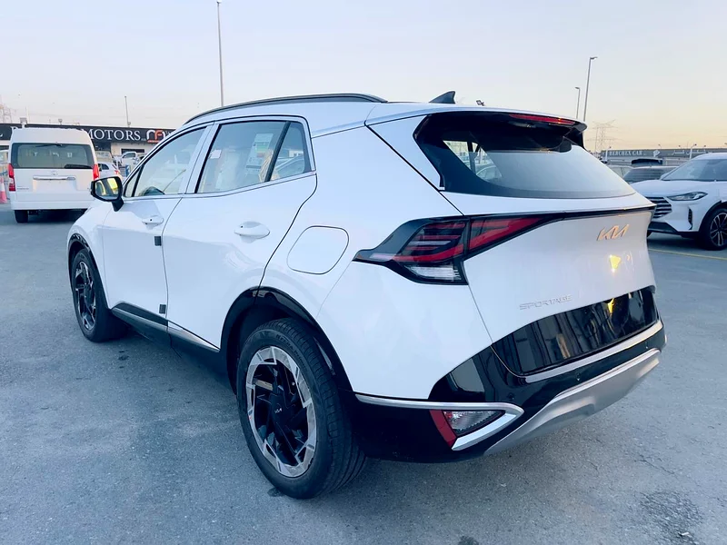 KIA Sportage 1.6L 2WD with panorama (GCC)63612078413058114
