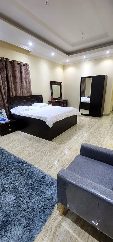 غرفة نوم رئيسية للعائلة / الأزواج (1 بيدروم) متاحة في الفيلا63797397886595111