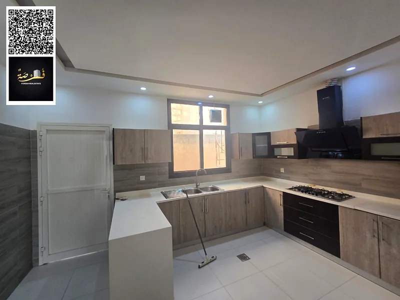 🏡 فيلا للإيجار في عجمان - منطقة الياسمين 📍 موقع مميز مقابل الرحمانية - الشارقة 🔹المساحة: 3014 قدم 🔹مواطني الفيلا المواصفات63716878499841113