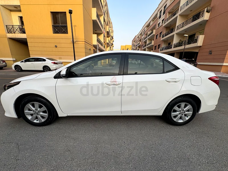 Toyota Corolla SE 2.0 201463612451632258112