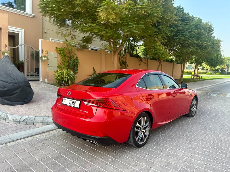 Immaculate 2017 Lexus IS200t GCC63612074400641111