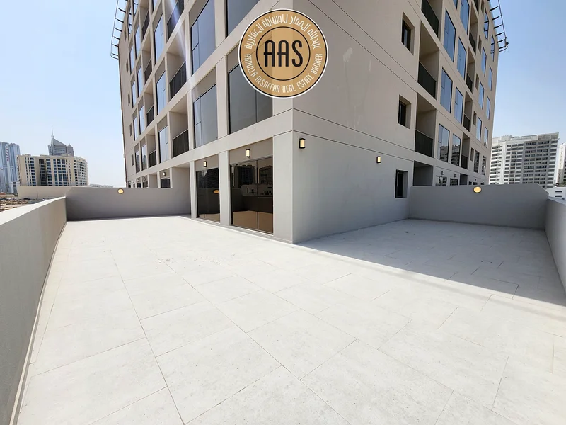شقة جديدة مكونة من غرفتين نوم / إيجار 140 ألف / خادمة + غسيل + تراس + مطبخ مغلق / جميع وسائل الراحة / العرجان دبي63768243516930113