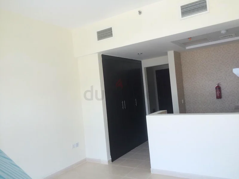 استوديو رائع مباشرة من المالك63734820574978113