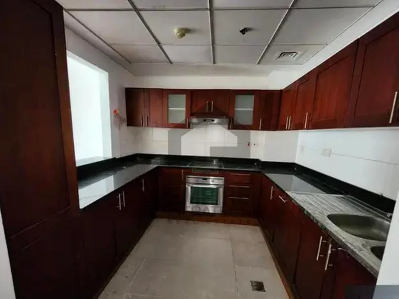 بالقرب من المترو | بدون رسوم تشغيل المبرد | إطلالة على البحيرة | الطابق العلوي63654982870401112
