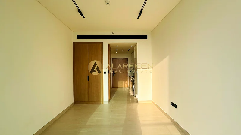 جديد بالكامل | طابق عالي | مجهز بالكامل63785165842434114