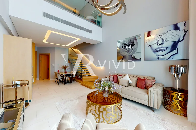 Exclusive | 1 Bedroom | Loft | Available October63794274929153112