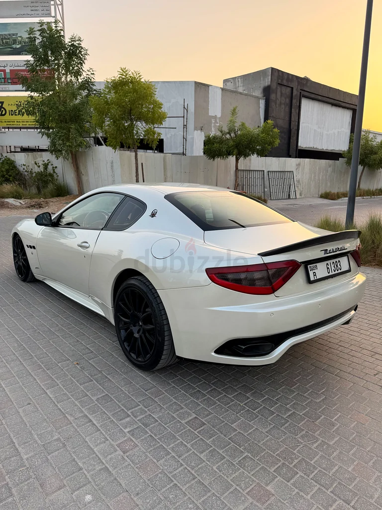 Maserati Granturismo 2014 GCC63613734303106113