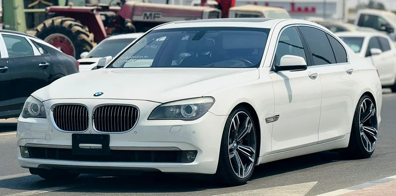 BMW 7 SERIOUS | V8 | 750i | 2009 | ONLY : 92229 KM | JAPAN IMPORT | CLEAN TITLE63612445124227111