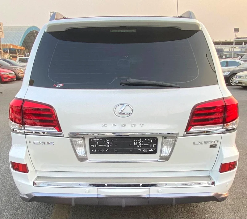 Lexus LX570 S V8 5.7L Full Option Model 201163612073473795113