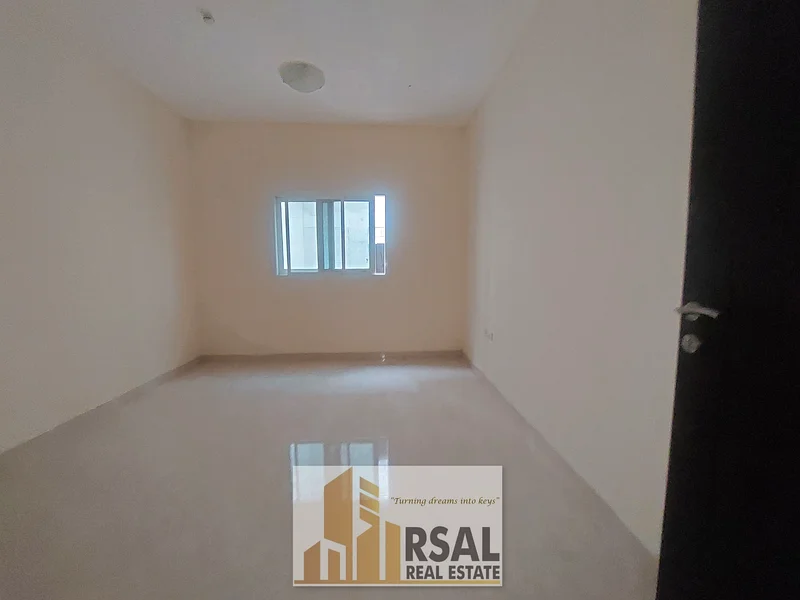 مع حصة قريبة _ مثل الجديد _ على الطريق بالقرب من الخالج _ للعائلات فقط63704145459585112