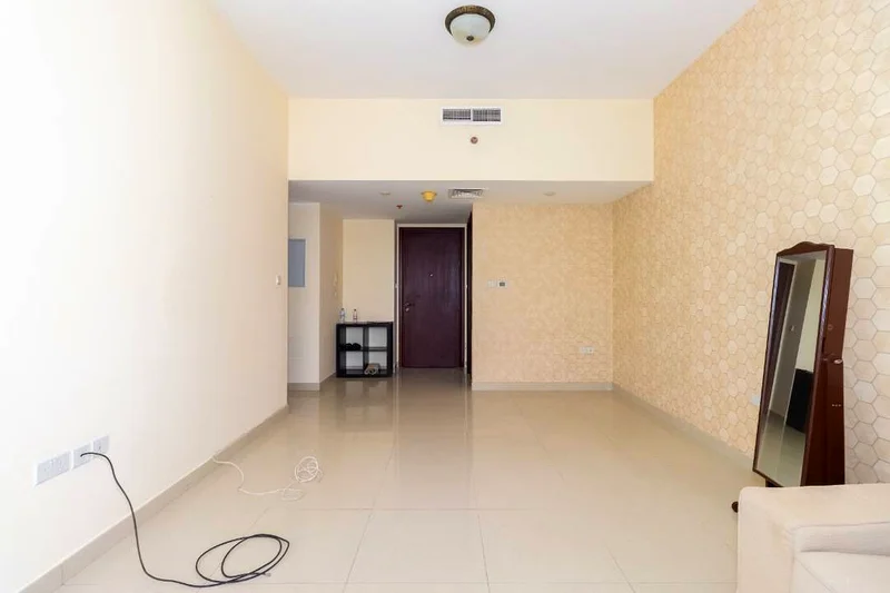 شقة بغرفتي نوم مع إطلالة على البحيرة - للبيع في قرية الحمراء، رأس الخيمة63861479890818114