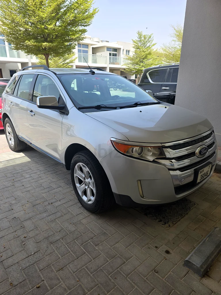 Ford Edge Sport, good condition, 6 cylinder, silver color63612083152385111