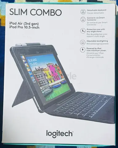 Logitech Slim Combo Keyboard For ipad Air (3rd gen) (ipad Pro 10.5 inch ) Brand New Never Used Origi