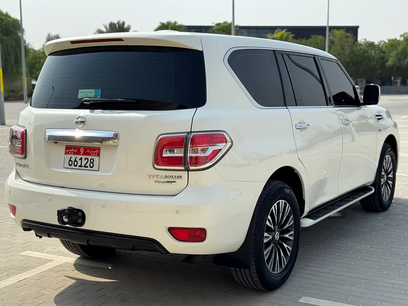 نيسان باترول تيتانيوم V8 طلاء أصلي مع سجل صيانة كامل63612798988033113