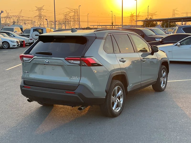 2021 TOYOTA RAV4 XLE PREMIUM HYBRID FULL OPTIONS IMPORTED FROM USA63612792472835113